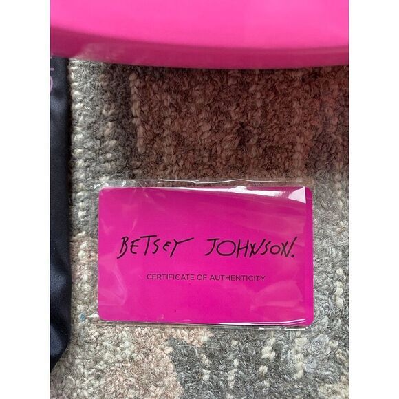 Betsy Johnson Hot Pink Shiny Glasses Case - Picture 3 of 7